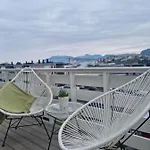 With Parking And Terrace Tatil Evi *