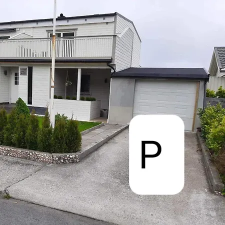 With Parking And Terrace Holiday home Alesund
