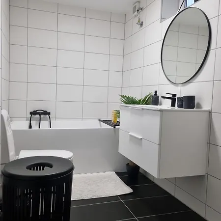 Holiday home With Parking And Terrace Alesund