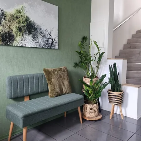 Holiday home With Parking And Terrace Alesund